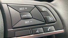 Nissan Juke 1.0 DiG-T N-Connecta 5dr Petrol Hatchback